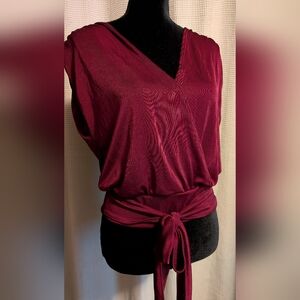 NWT Green Envelope LA Burgundy Women's Wrap Top Size Large